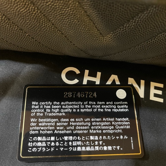 ❌SOLD❌💯Authentic Chanel Caviar Coco Handle Medium - Picture 13 of 15